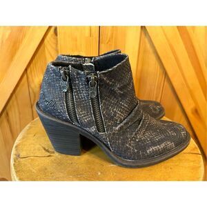 Blowfish Malibu Women's Wander Ankle Boot Snake Size 7